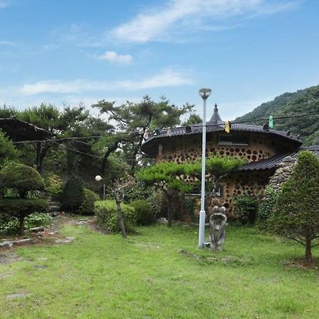 Hoengseong Daraegol Sanbang Pension Exterior foto